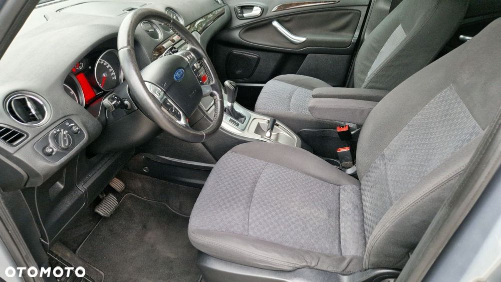 Ford Galaxy 2.0 TDCi Ghia - 9