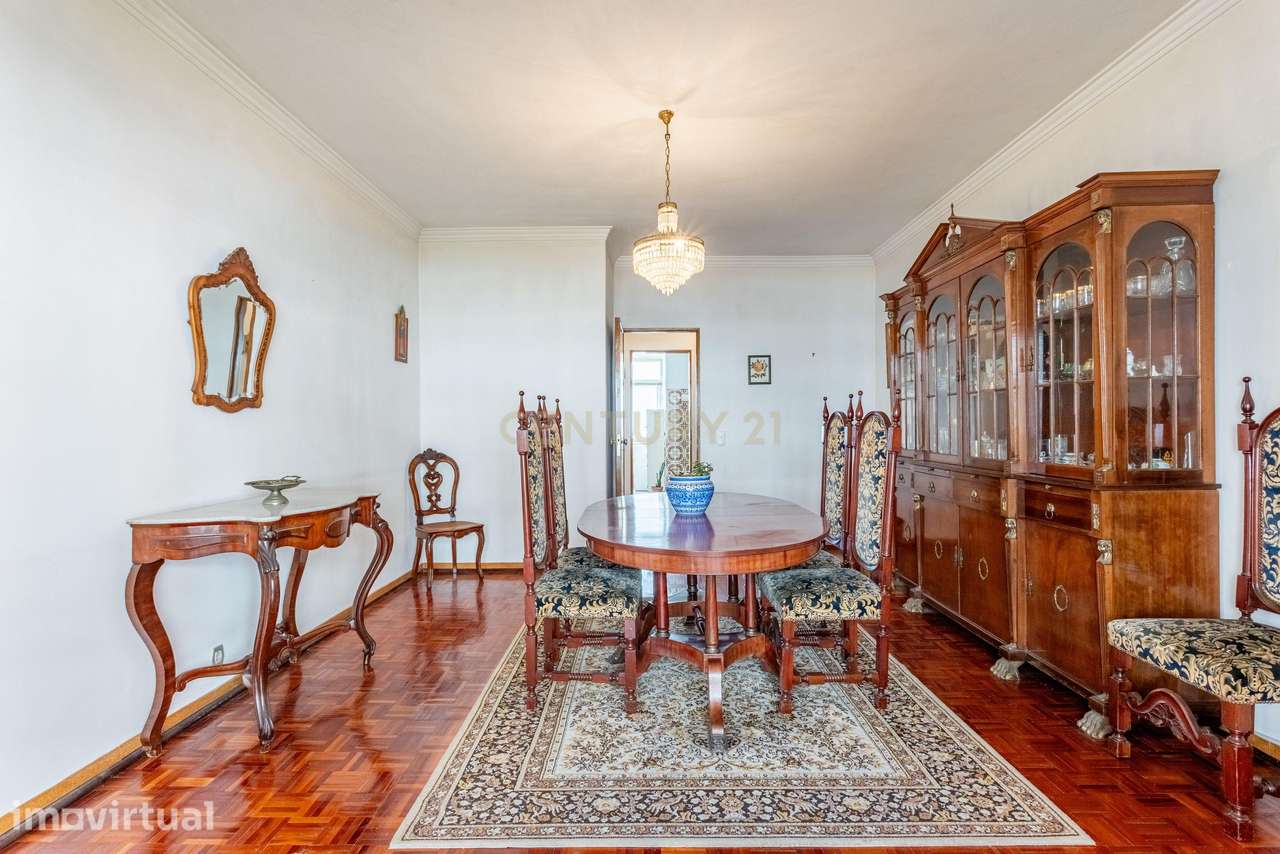 Apartamento T2 em Alfornelos. Área de 106m2. A 3 minutos a pé do metro - Grande imagem: 5/26