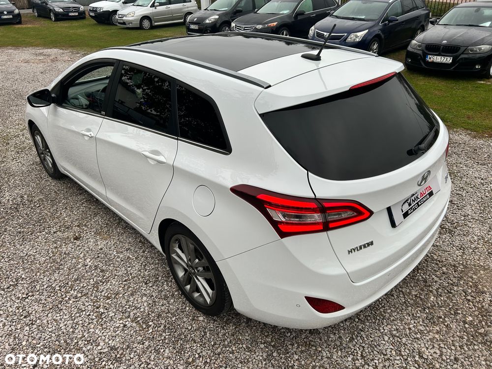 Hyundai i30 1.6 CRDi BlueDrive Premium - 24