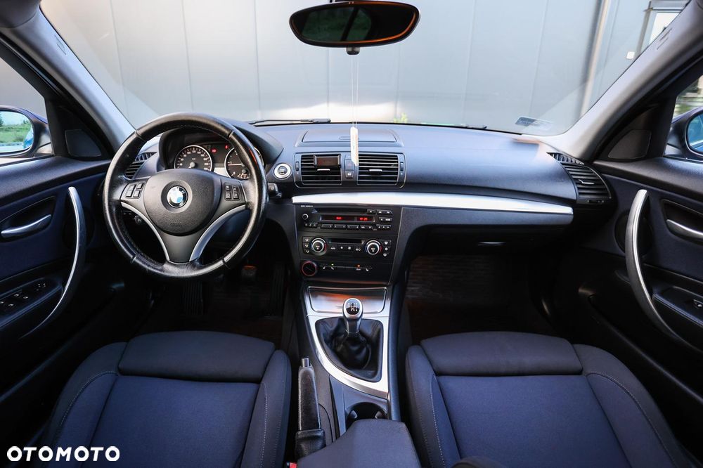 BMW Seria 1 118d - 28