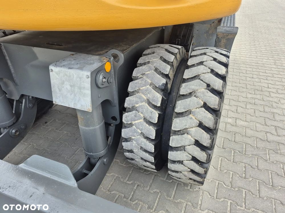Liebherr / LIEBHERR 918 / COMPACT - 36