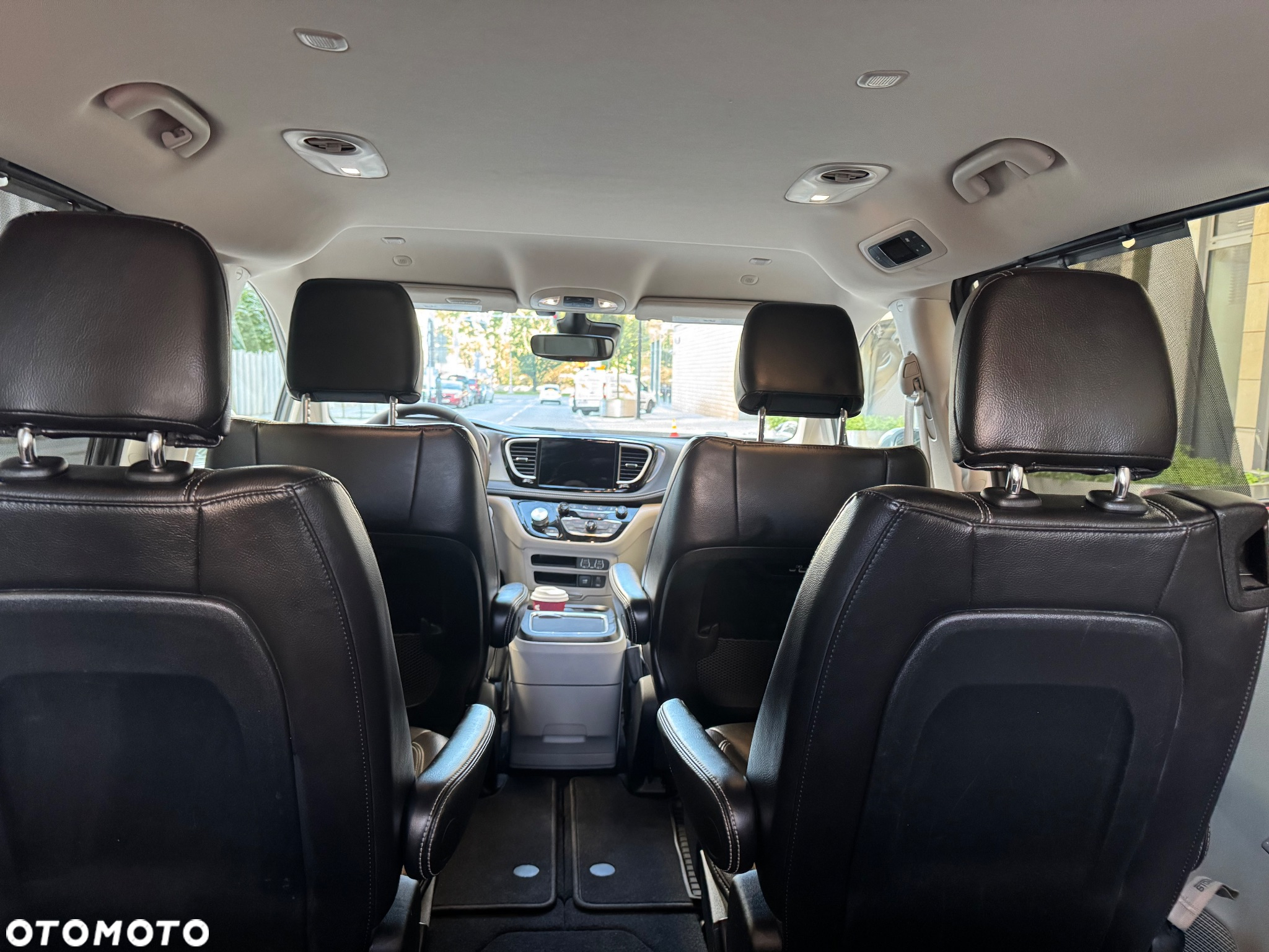 Chrysler Pacifica - 22