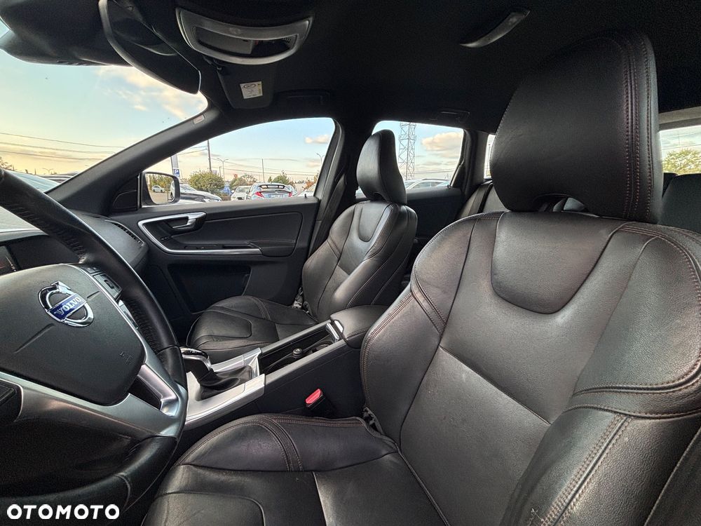Volvo XC 60 D3 Geartronic Summum - 18