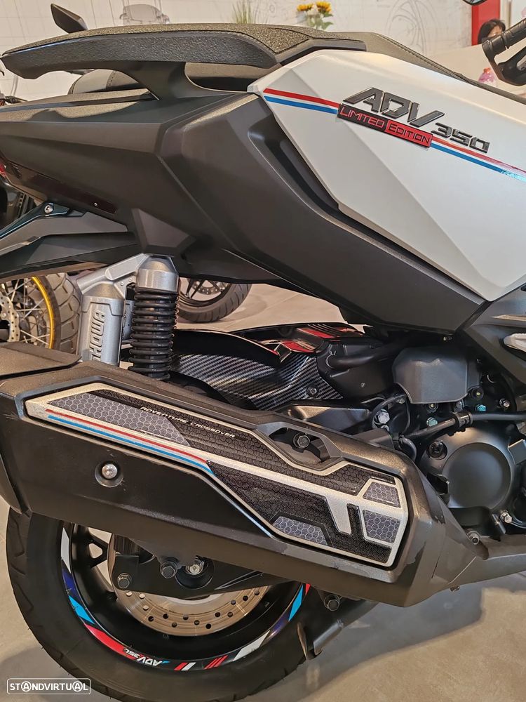 Honda ADV - 9