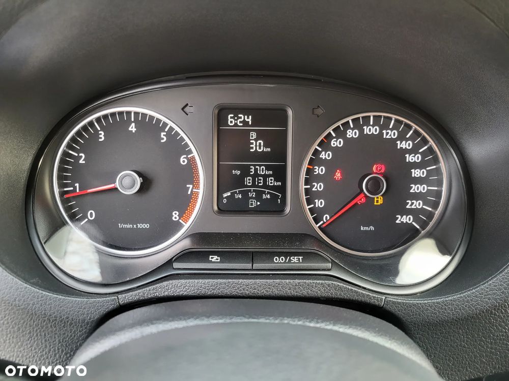 Volkswagen Polo 1.2 Style - 24