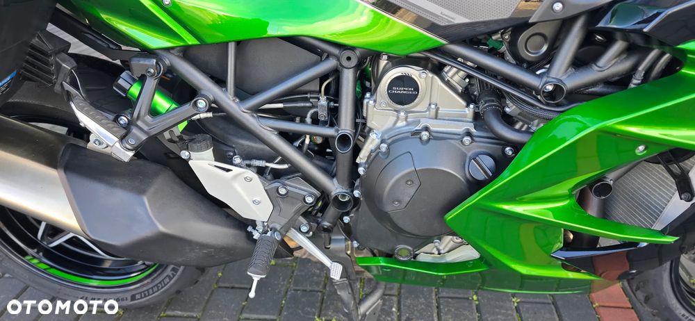 Kawasaki H2 - 13