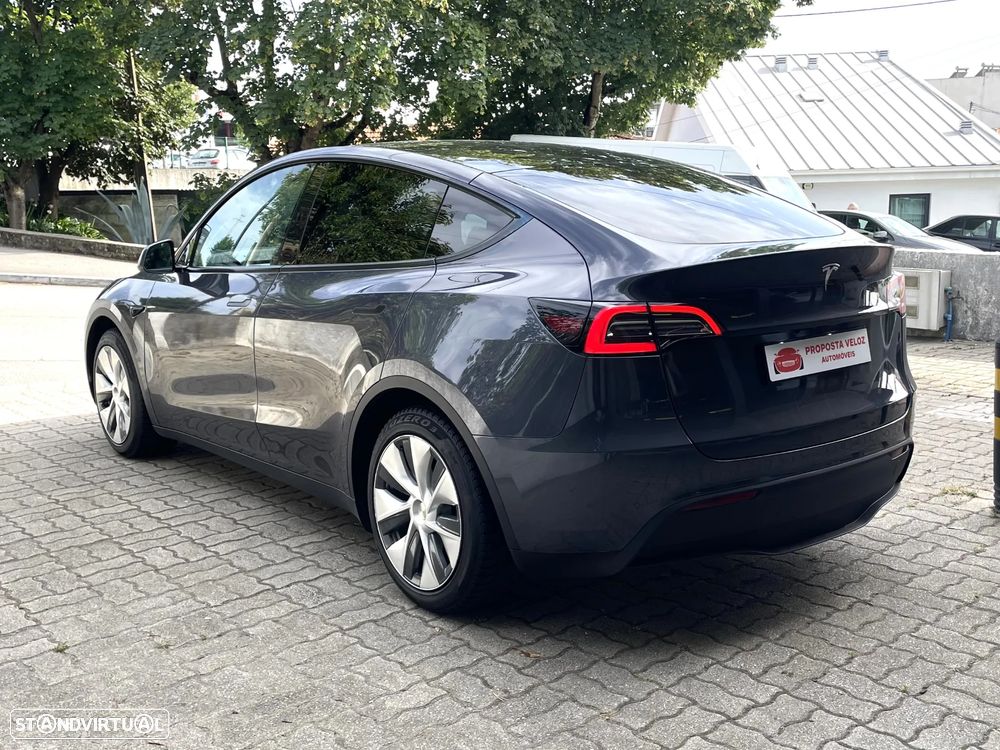 Tesla Model Y RWD - 5
