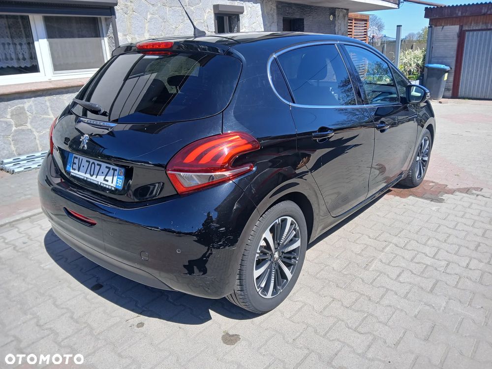 Peugeot 208 BlueHDi 100 Allure Pack - 2