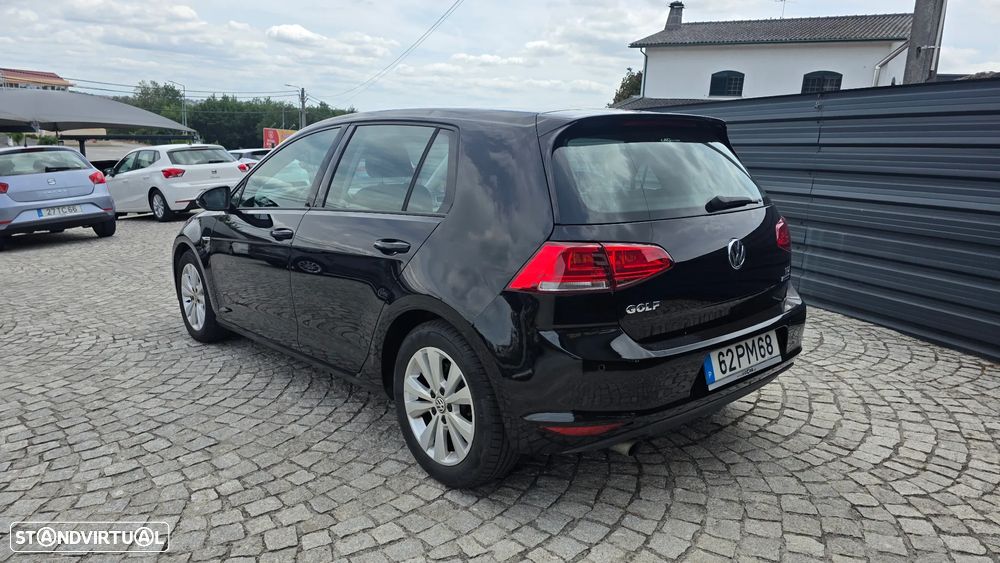 VW Golf 1.6 TDi BlueMotion Confortline - 6