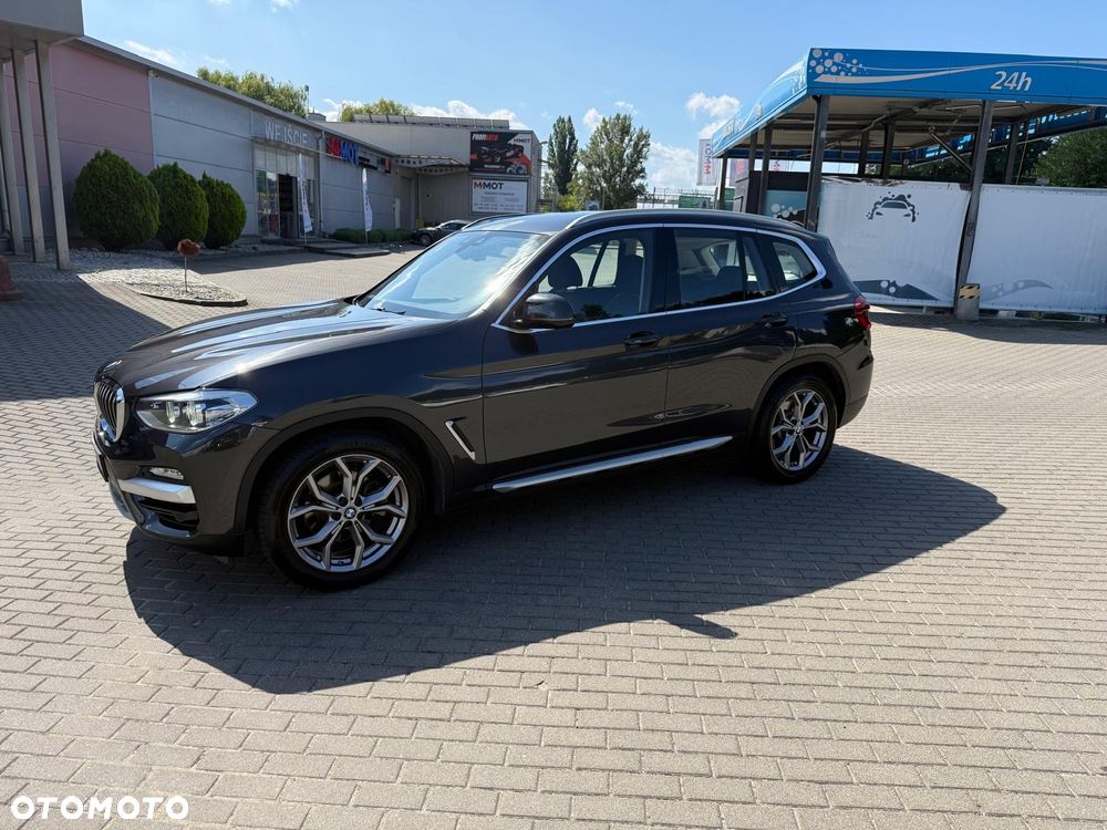 BMW X3 xDrive20i Advantage - 8