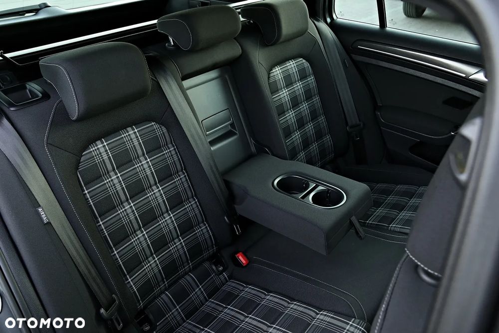 Volkswagen Golf GTD 2.0 TDI SCR DSG - 33