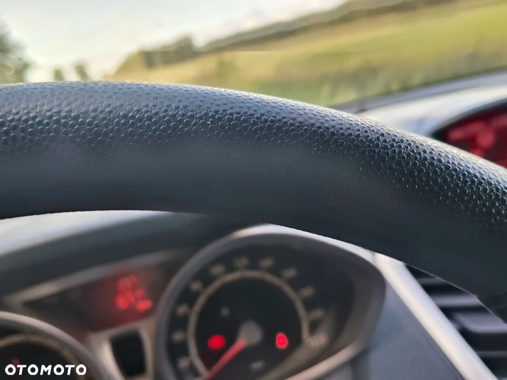 Ford Fiesta 1.4 Titanium EU5 - 28
