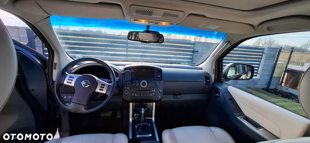 Nissan Pathfinder - 14
