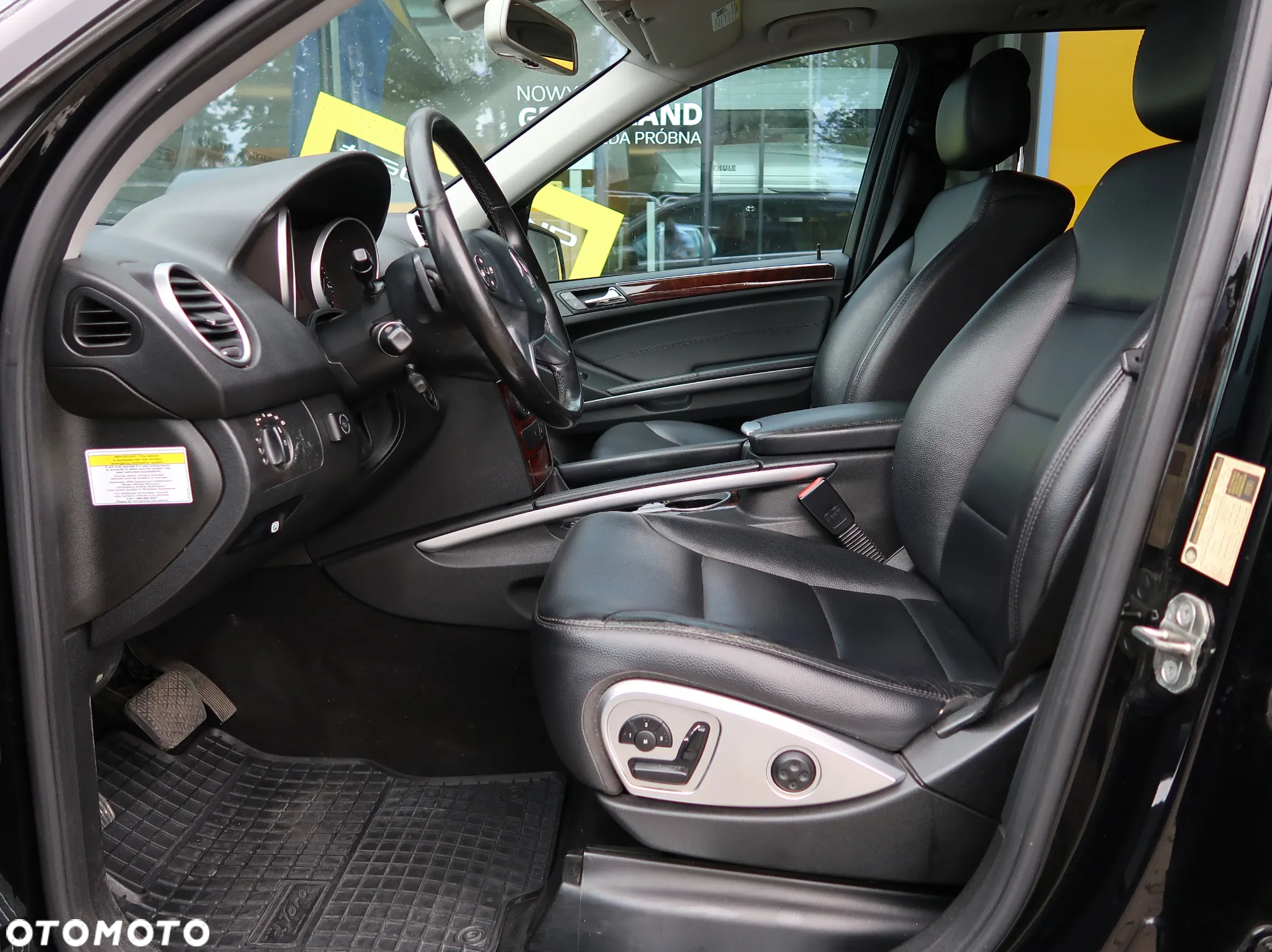 Mercedes-Benz ML 350 4-Matic - 8