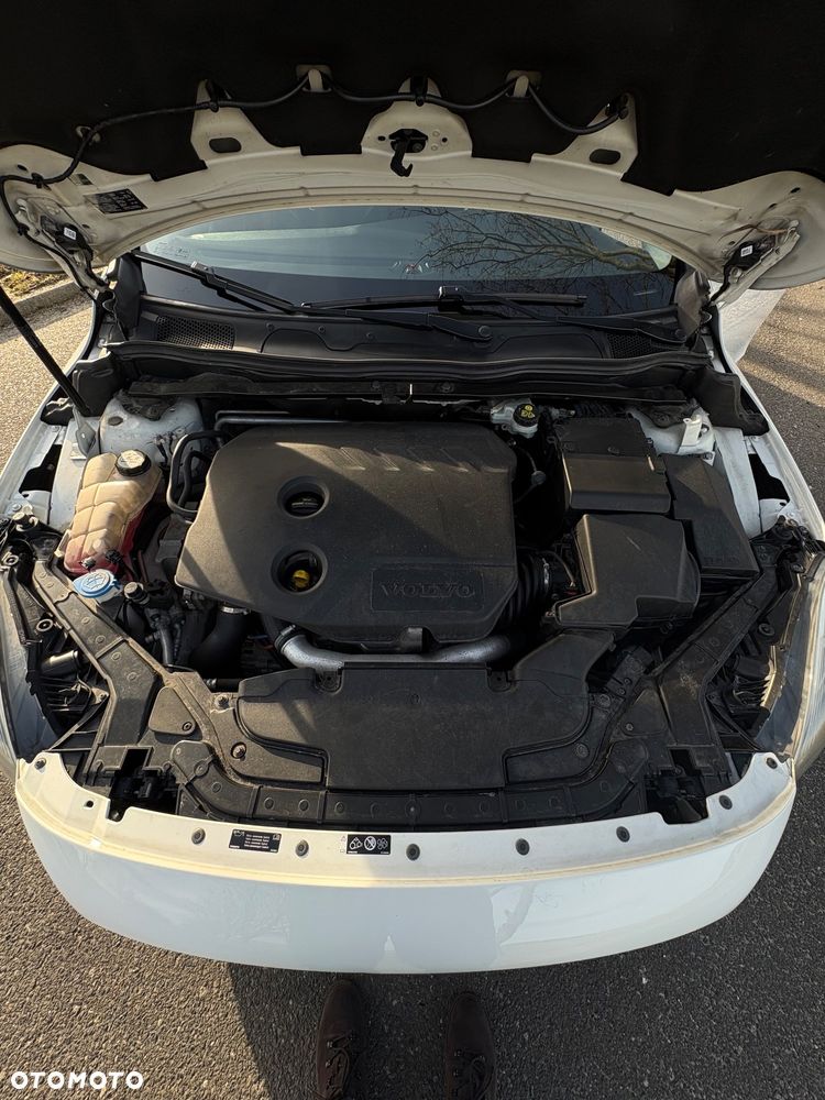 Volvo V40 D2 Momentum - 24