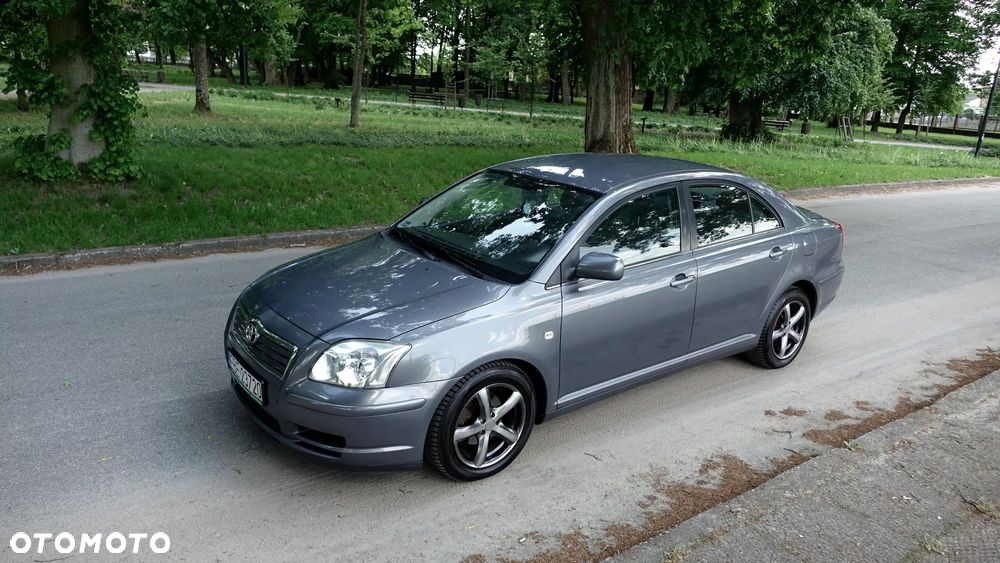 Toyota Avensis - 23