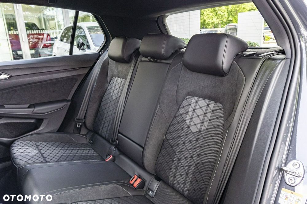 Volkswagen Golf - 15