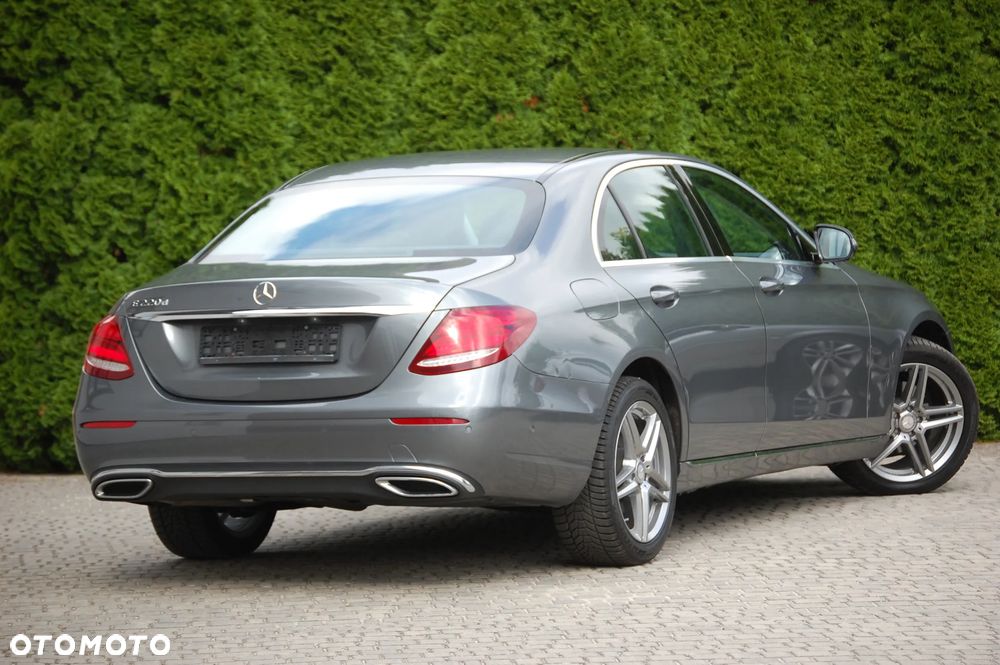 Mercedes-Benz Klasa E 220 d 9G-TRONIC Avantgarde - 4