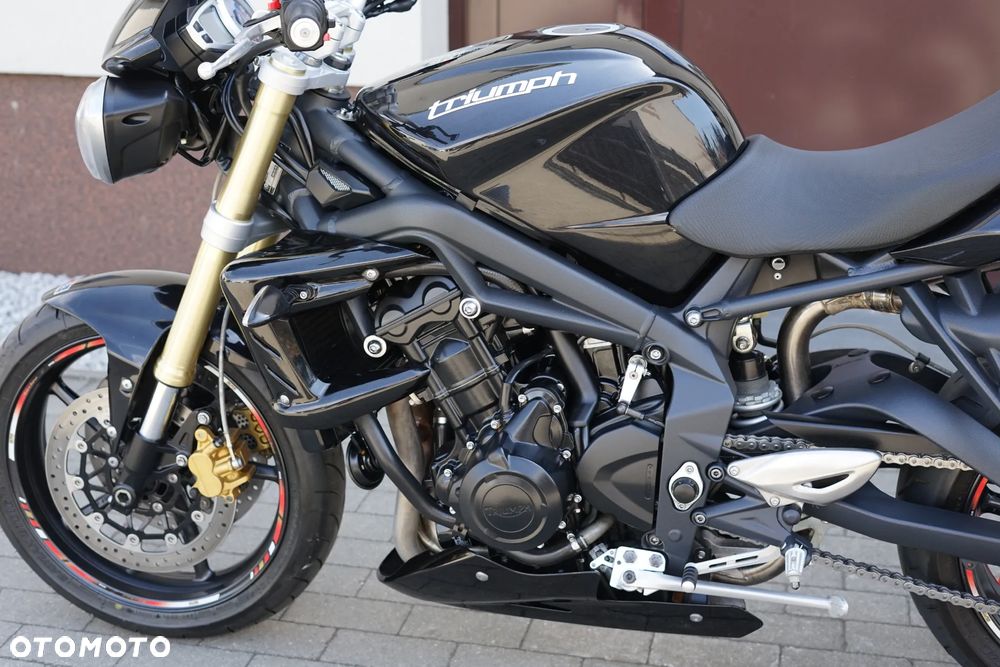 Triumph Street Triple - 26