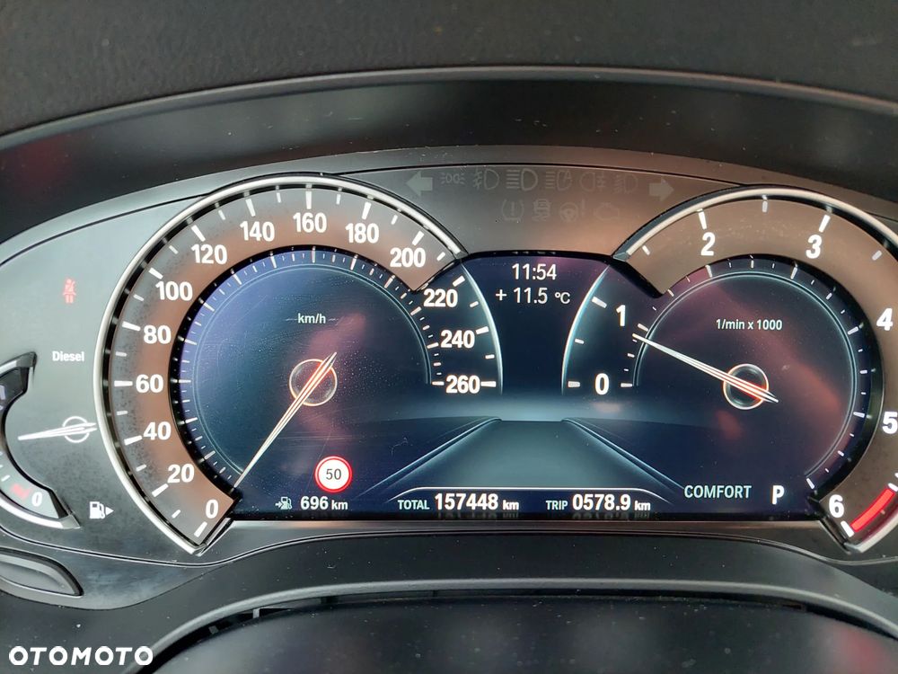 BMW Seria 5 520d xDrive Sport Line sport - 12