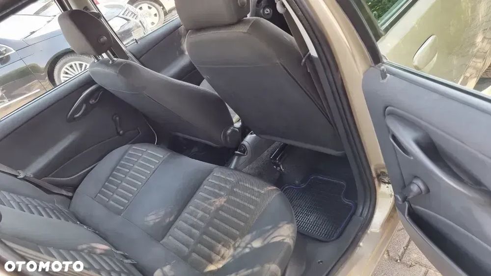 Fiat Punto - 12
