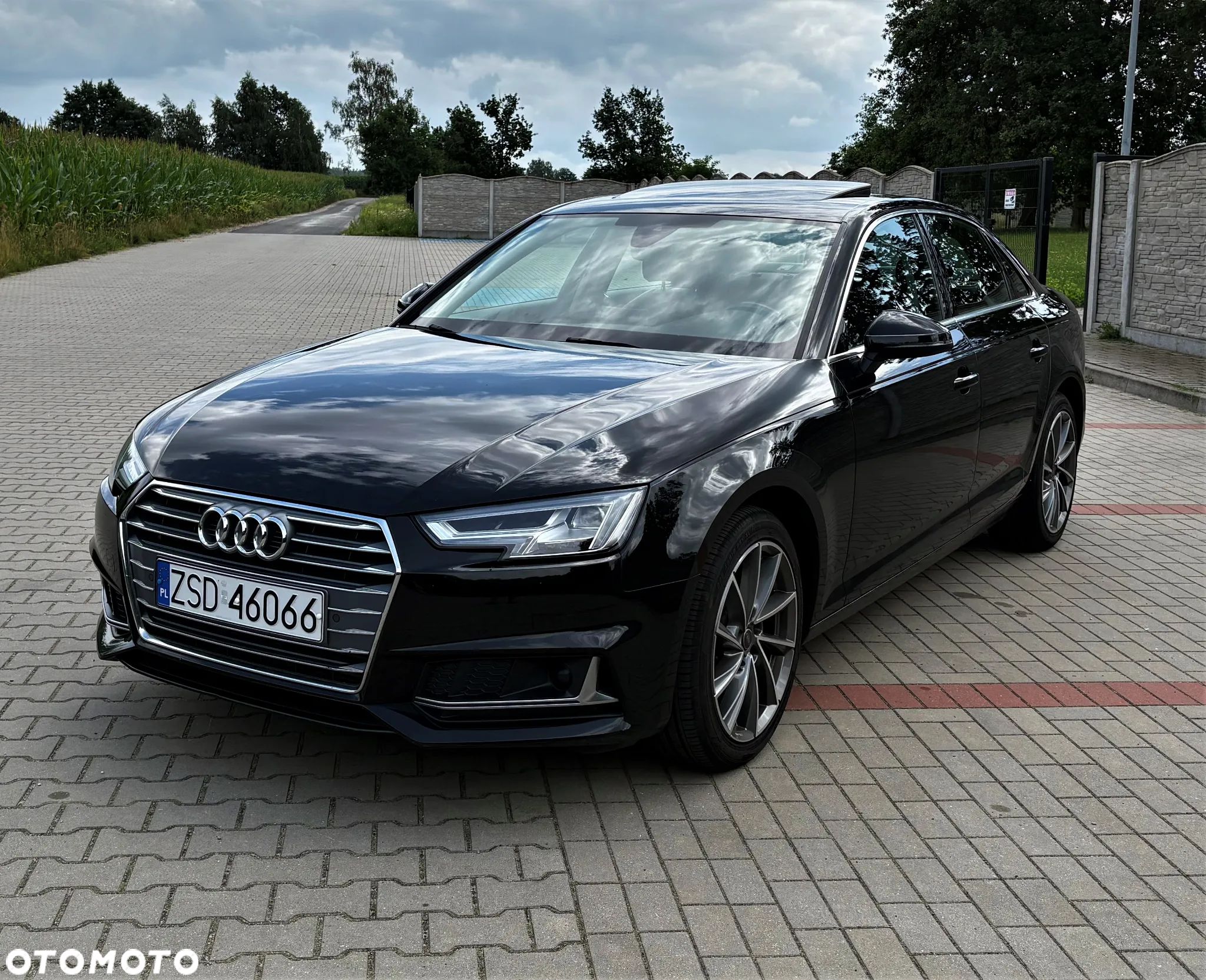 Audi A4 40 TFSI - 1