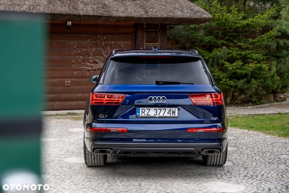 Audi Q7 - 16