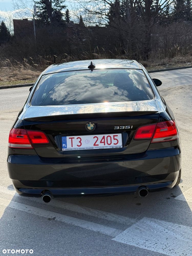 BMW Seria 3 335i - 12