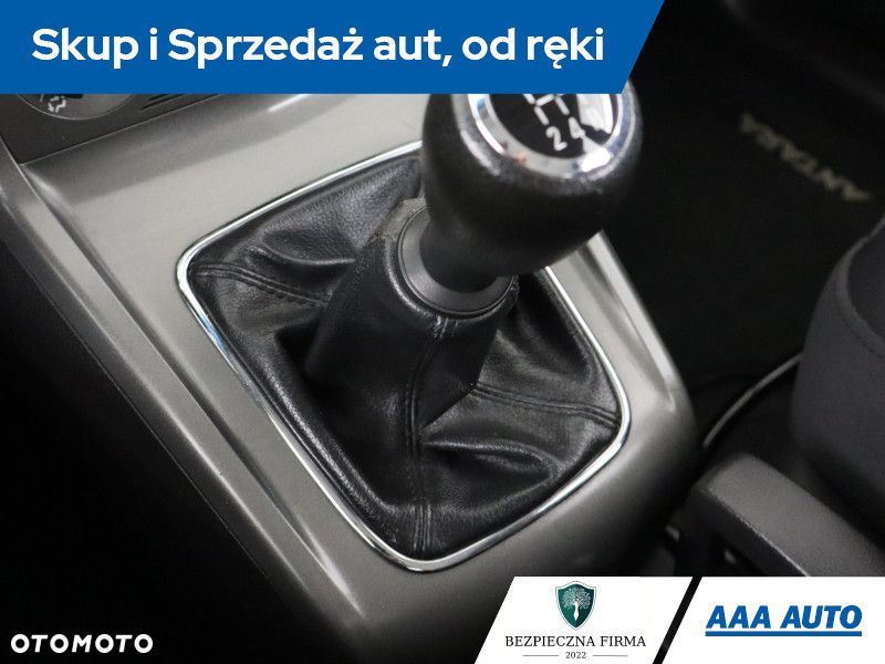 Opel Antara - 15