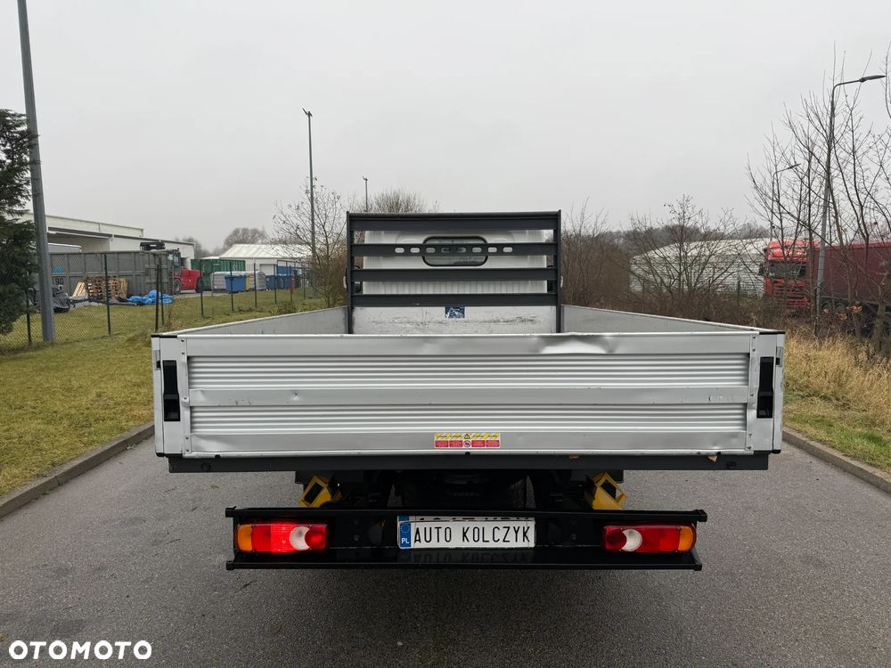 Nissan NT 400  Cabstar - 6