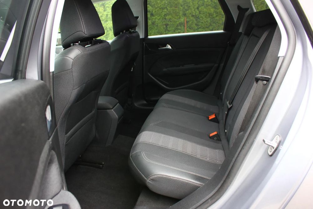 Peugeot 308 BlueHDi FAP 130 Stop & Start Allure - 30