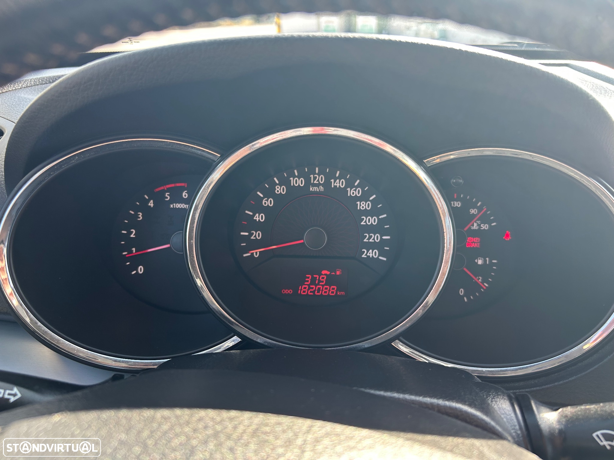 Kia Sorento 2.0 CRDi TX Tecto Panorâmico - 31