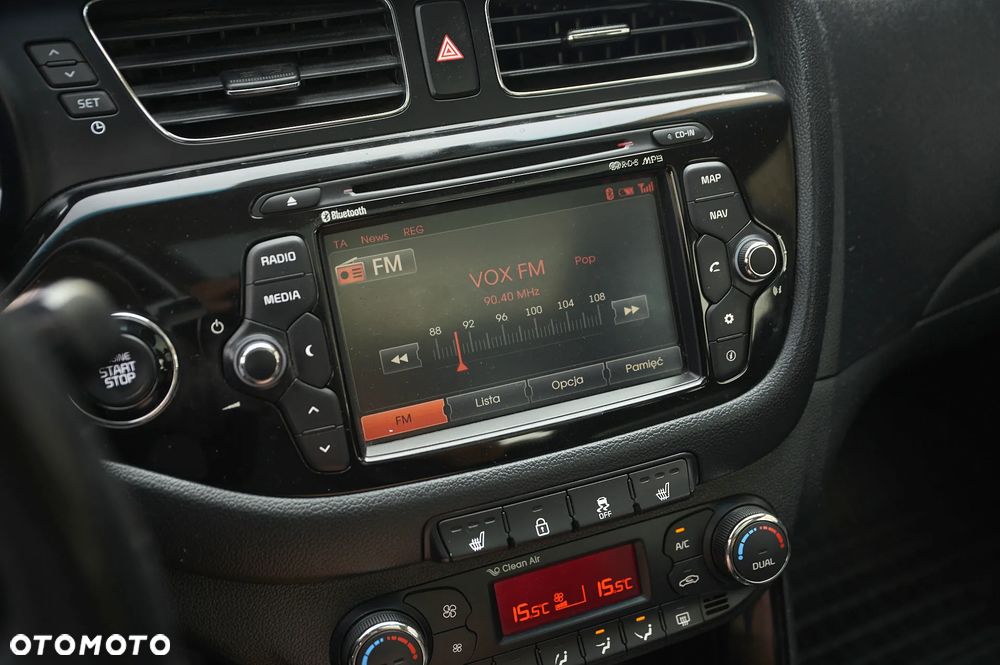 Kia Ceed 1.6 CRDi 128 Platinum Edition - 35