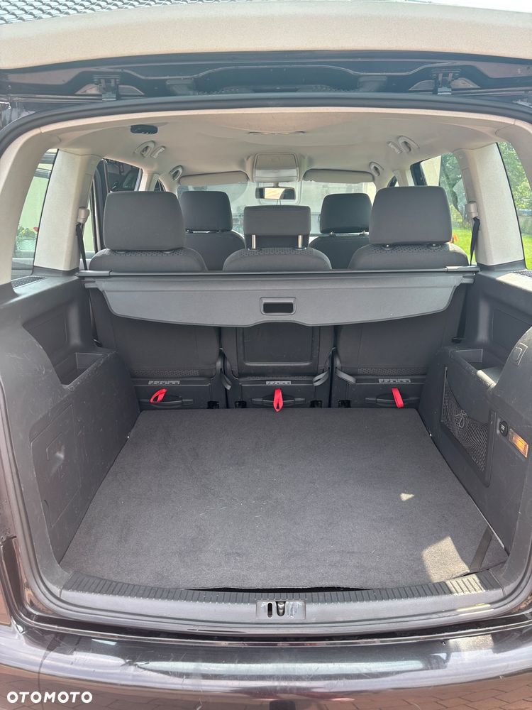 Volkswagen Touran 1.6 - 10