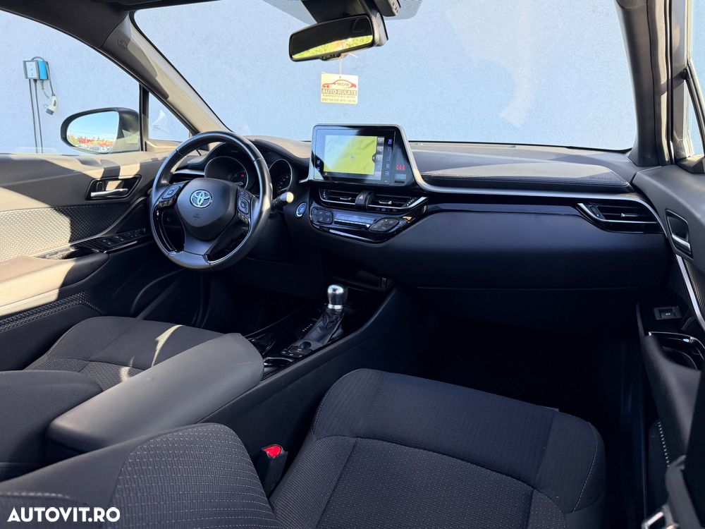 Toyota C-HR 1.8 HEV 140 CP 4x2 CVT Dynamic - 17