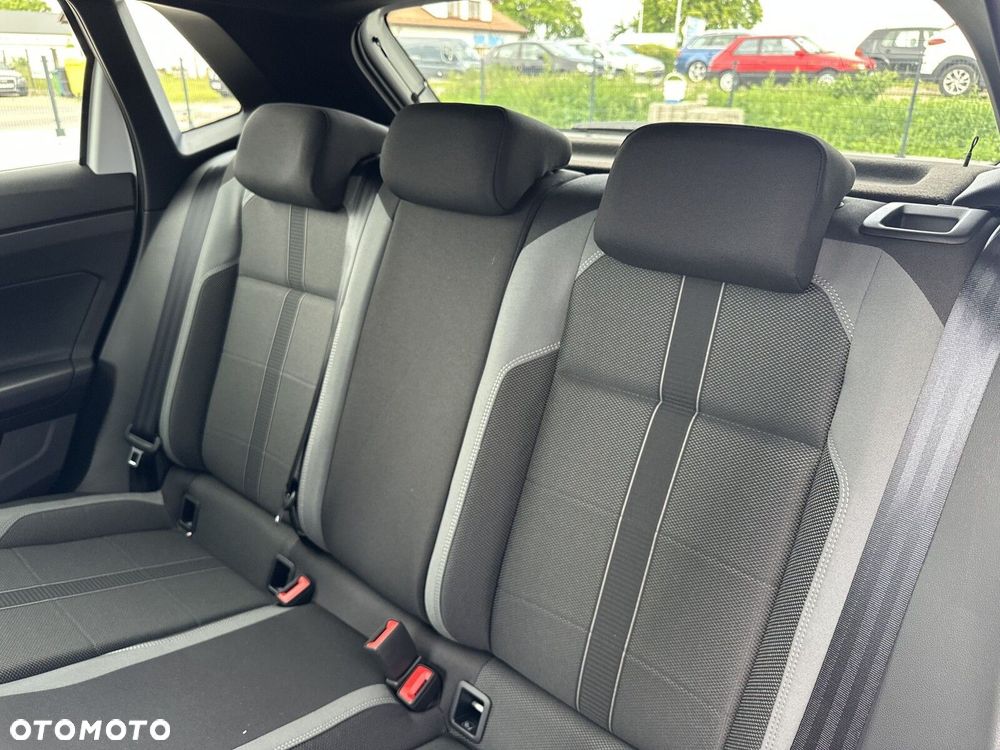 Volkswagen Polo - 17