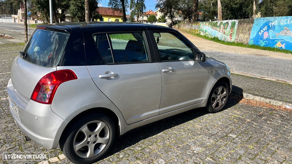Suzuki Swift 1.3 DDiS GL - 3