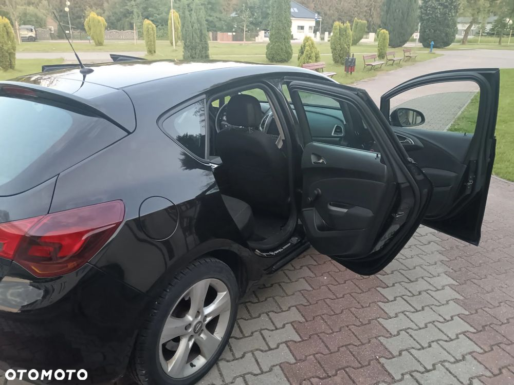 Opel Astra 1.6 Turbo 150 Jahre - 6