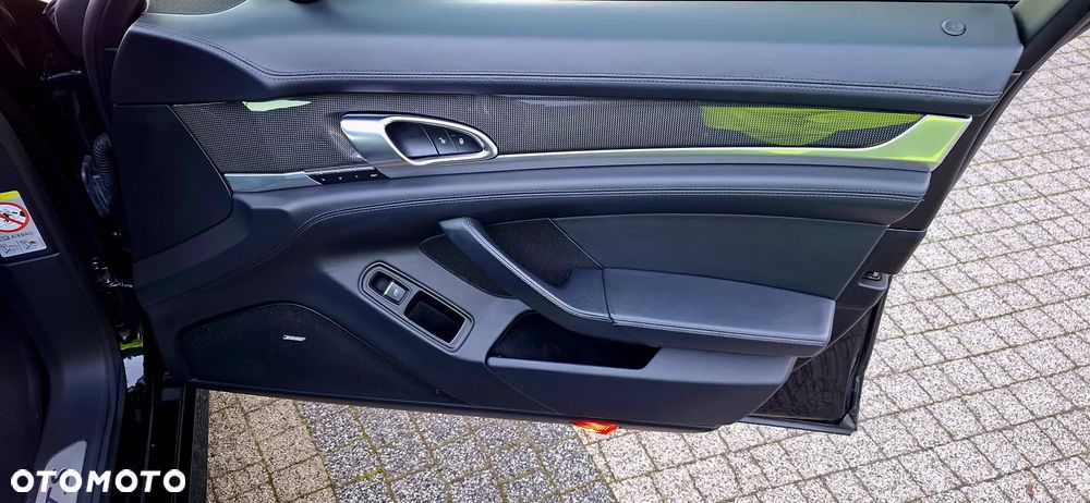 Porsche Panamera - 14