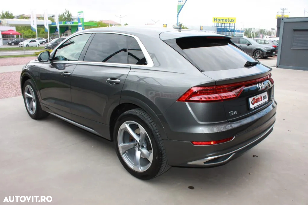 Audi Q8 - 7