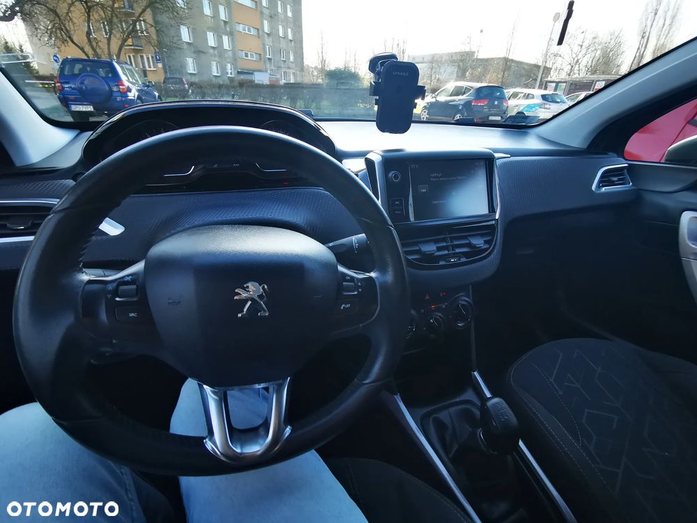 Peugeot 2008 - 6