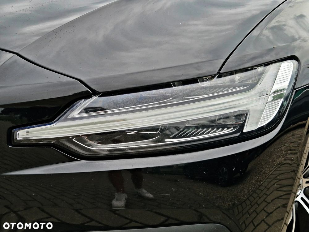 Volvo V60 2021 photo 4