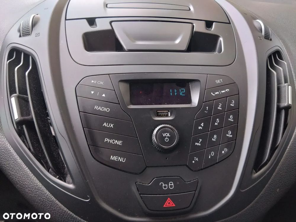 Ford Tourneo Courier 1.0 EcoBoost Titanium - 12