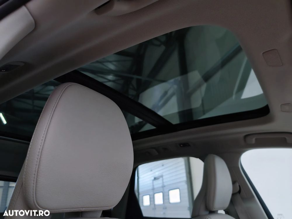 Volvo XC 60 B4 D Geartronic Momentum Pro - 12