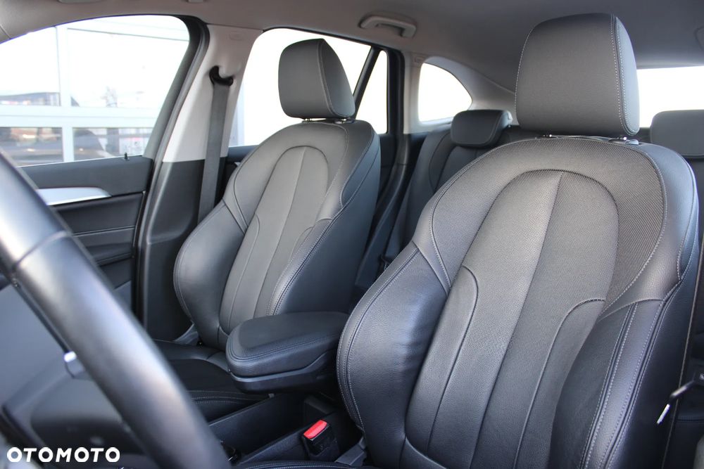 BMW X1 sDrive18i xLine - 19