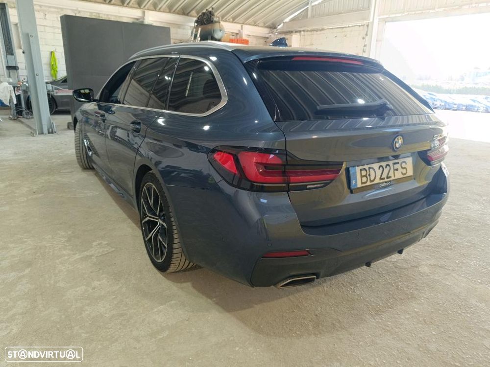 BMW 530 e Pack Desportivo M - 3