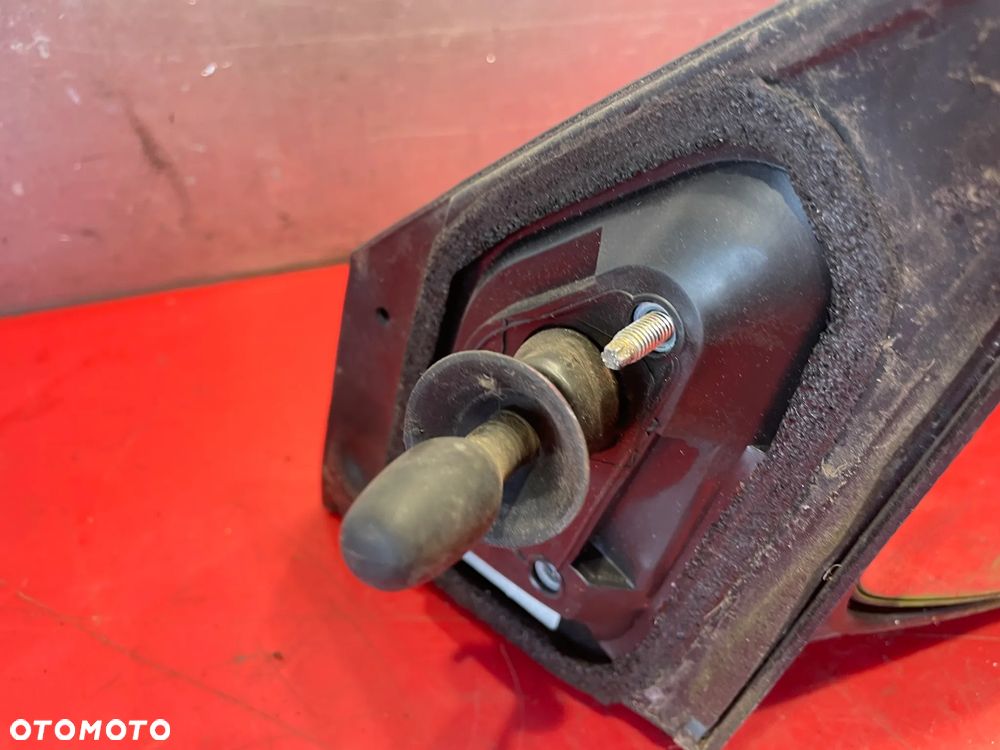 LUSTERKO PRAWE MANUALNE TOYOTA YARIS - 2