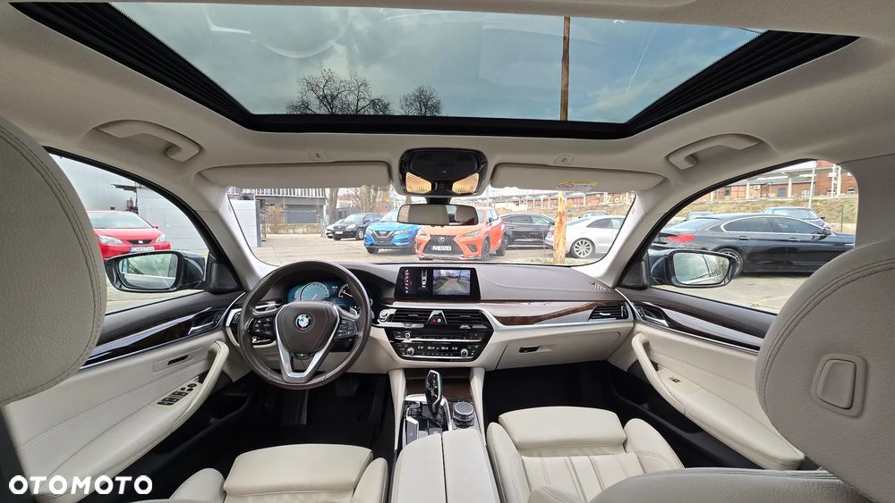 BMW Seria 5 530i Luxury Line - 2