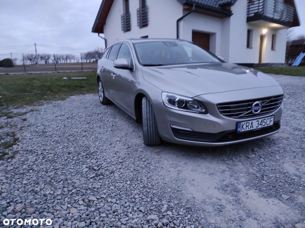 Volvo V60 T5 Drive-E Momentum - 9