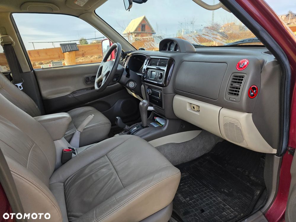 Mitsubishi Pajero - 9